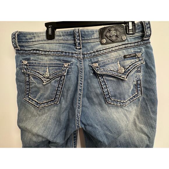 Miss Me Women's JB5014P89 Boyfriend Distressed Capri Jeans - Size 28x24 - Picture 6 of 9